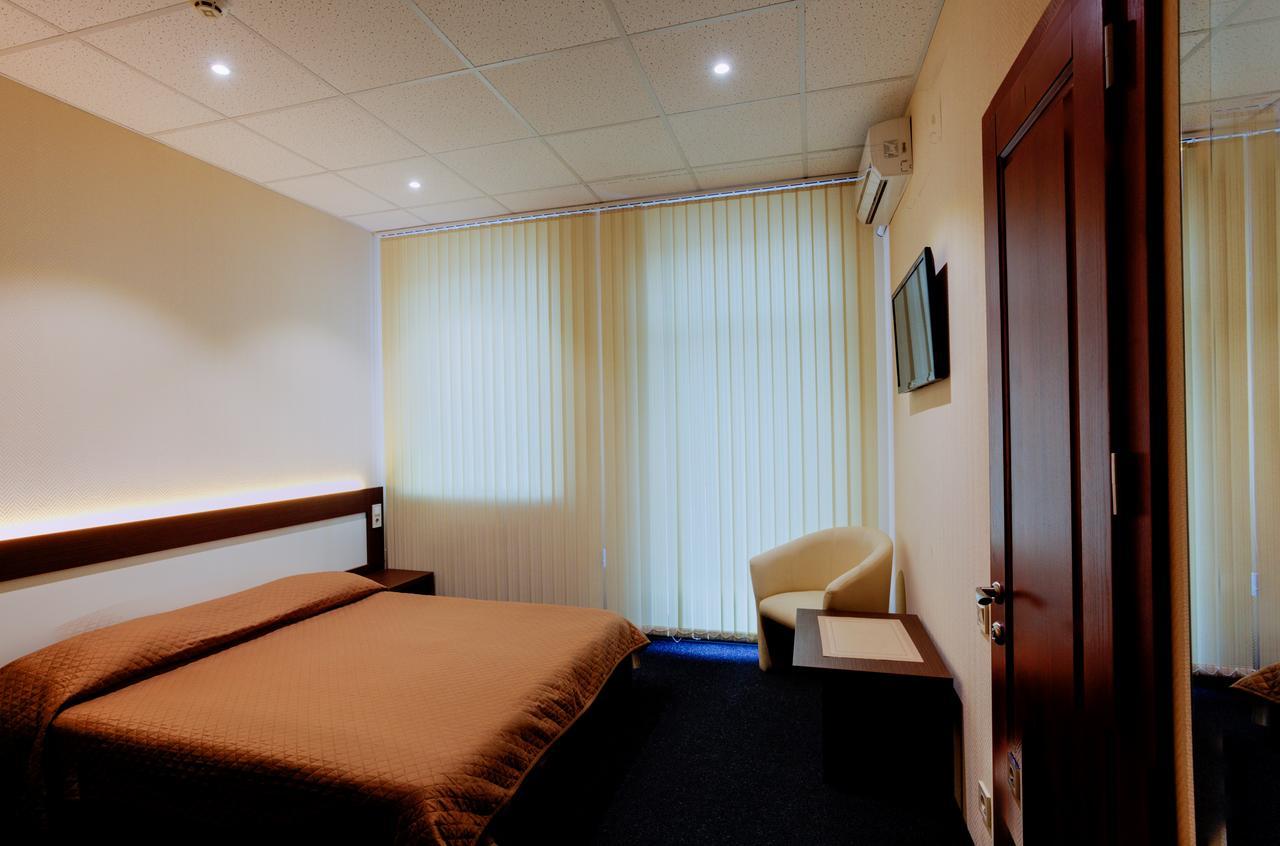 Comfort Hotel & Hostel Zaporizhia エクステリア 写真