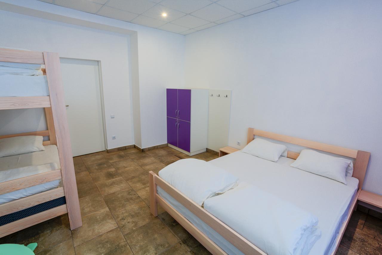 Comfort Hotel & Hostel Zaporizhia エクステリア 写真