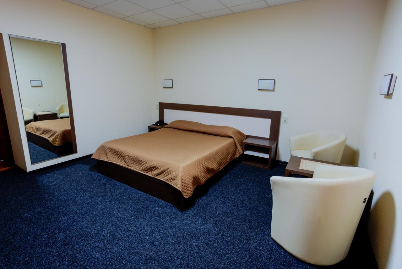 Comfort Hotel & Hostel Zaporizhia エクステリア 写真